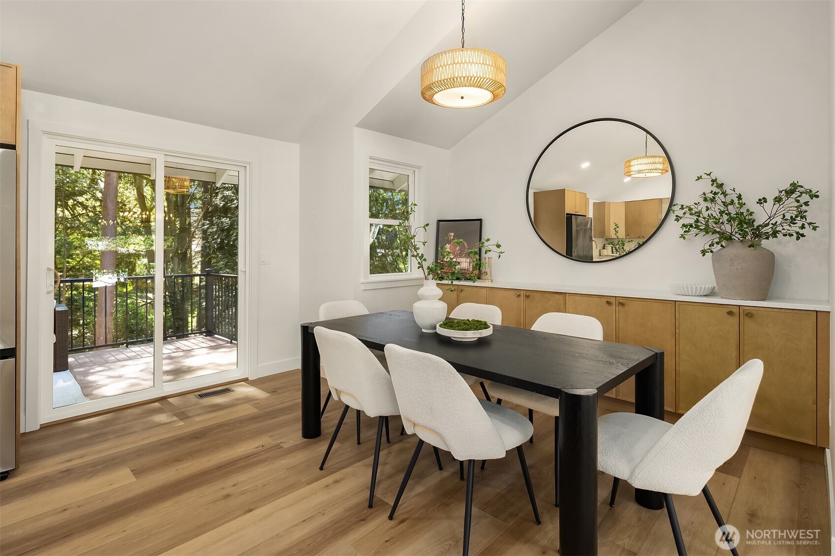 8820 194th Street SW, Edmonds, WA 98026