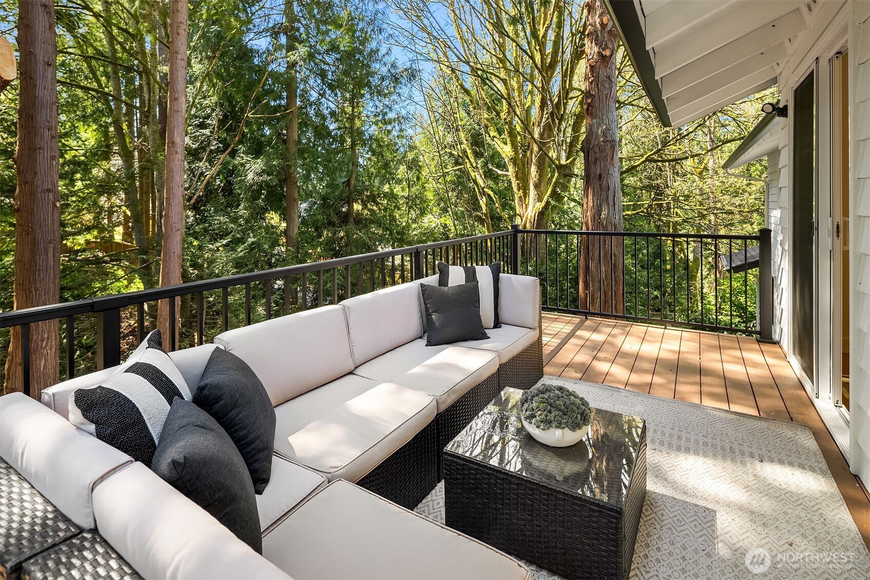 8820 194th Street SW, Edmonds, WA 98026