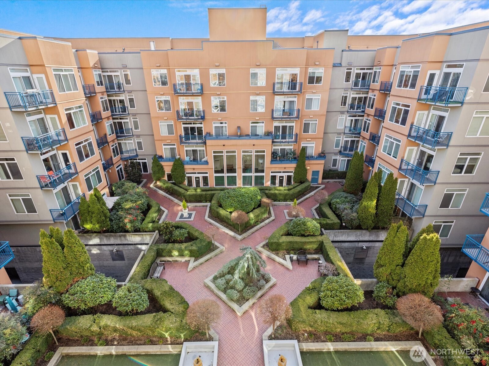 2415 2nd Ave #540, Seattle, WA 98121