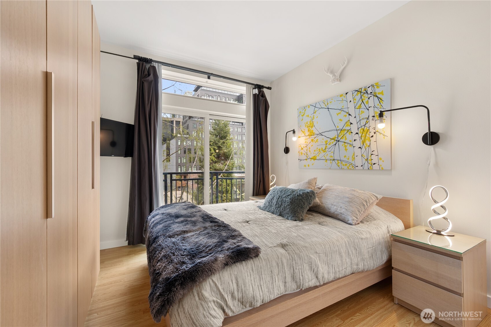 2415 2nd Ave #540, Seattle, WA 98121