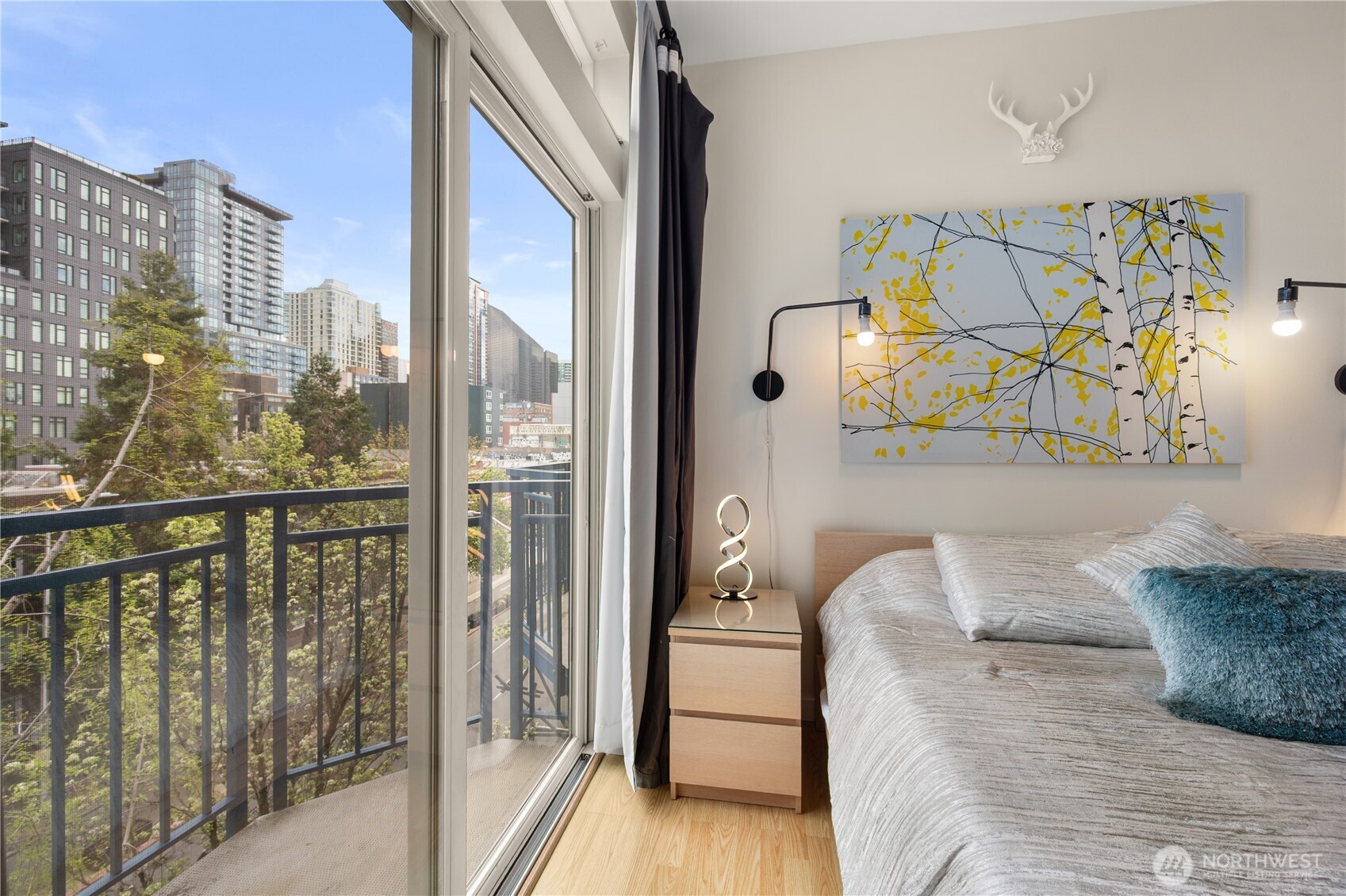 2415 2nd Ave #540, Seattle, WA 98121