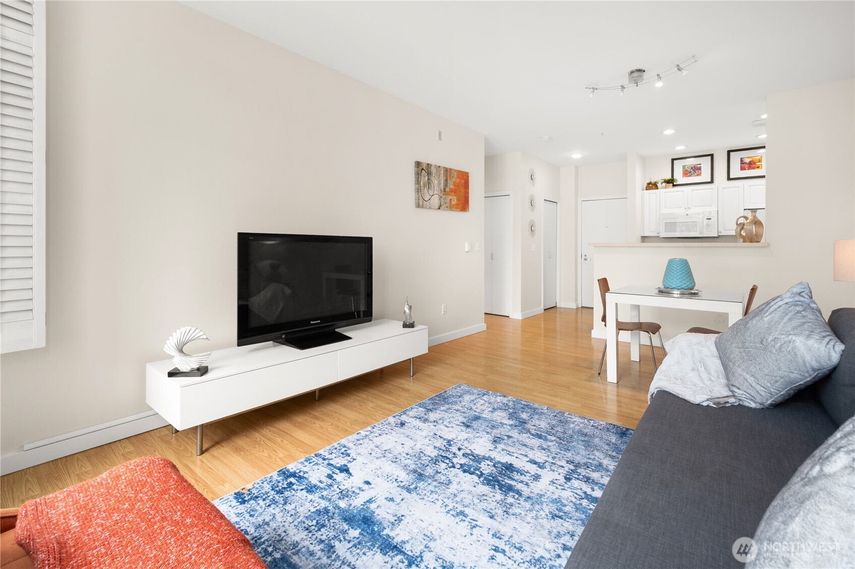 2415 2nd Ave #540, Seattle, WA 98121