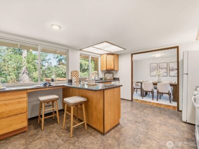 12570 SE 70th Street , Newcastle, WA 98056 - Photo 11