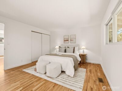 12570 SE 70th Street , Newcastle, WA 98056 - Photo 16