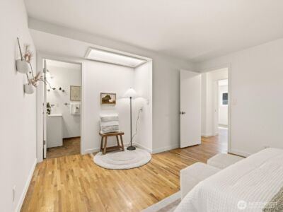 12570 SE 70th Street , Newcastle, WA 98056 - Photo 17