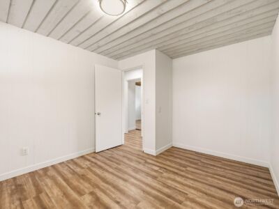 12570 SE 70th Street , Newcastle, WA 98056 - Photo 31