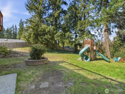 12570 SE 70th Street , Newcastle, WA 98056 - Photo 38