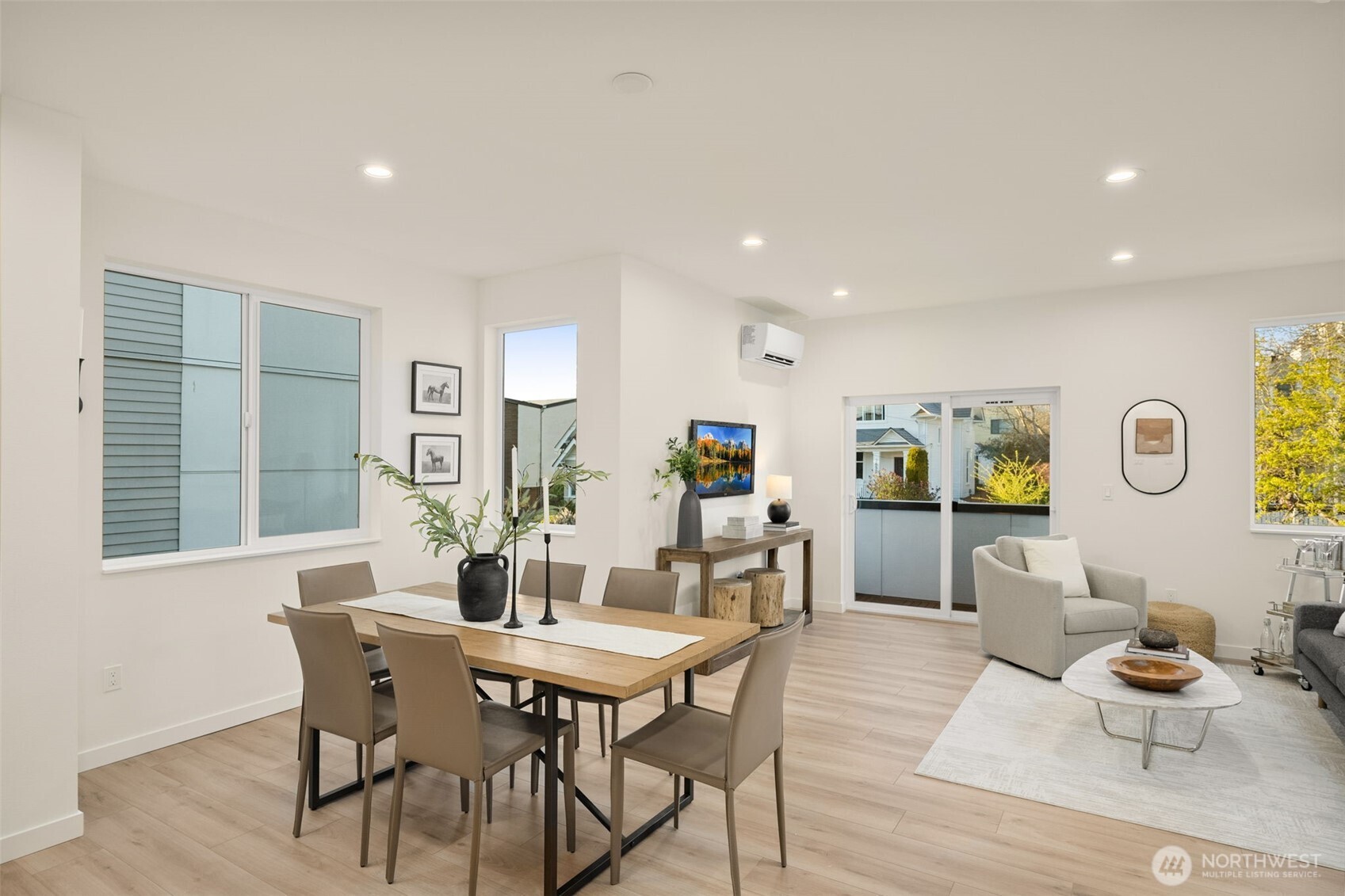 2647 B NW 63rd St , Seattle, WA 98107