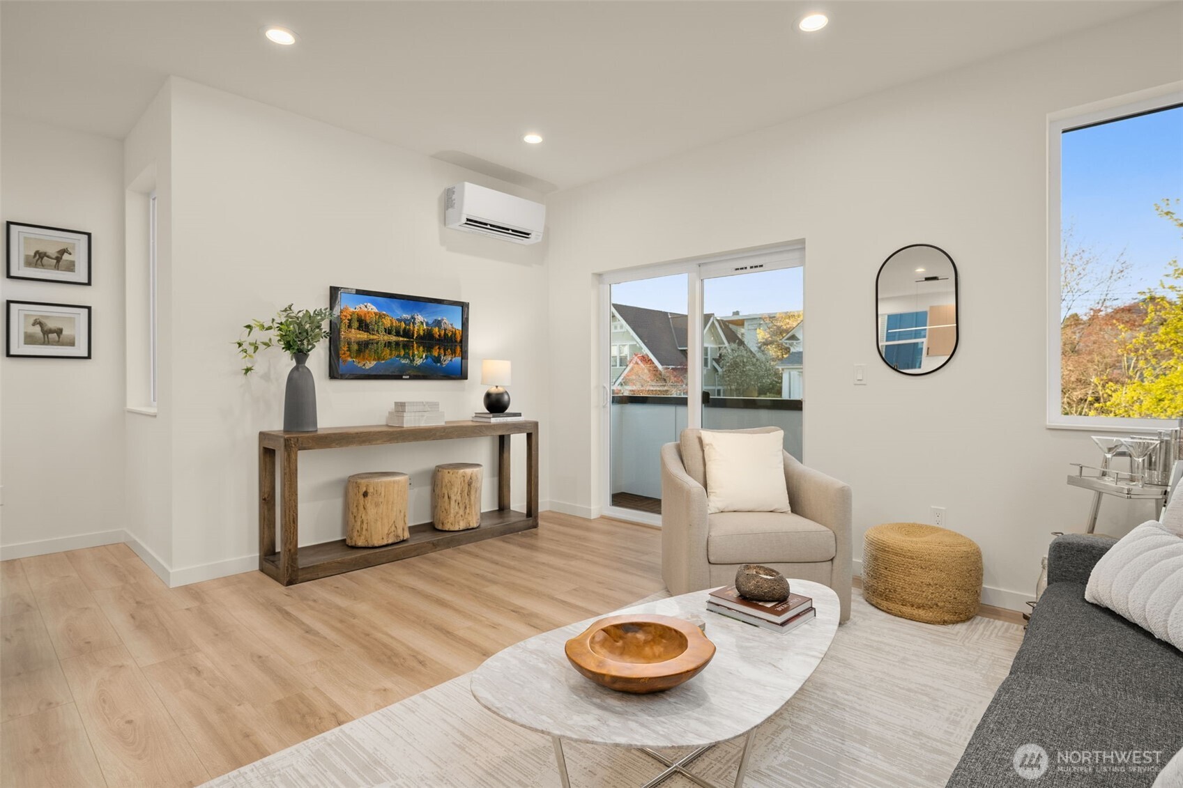 2647 B NW 63rd St , Seattle, WA 98107