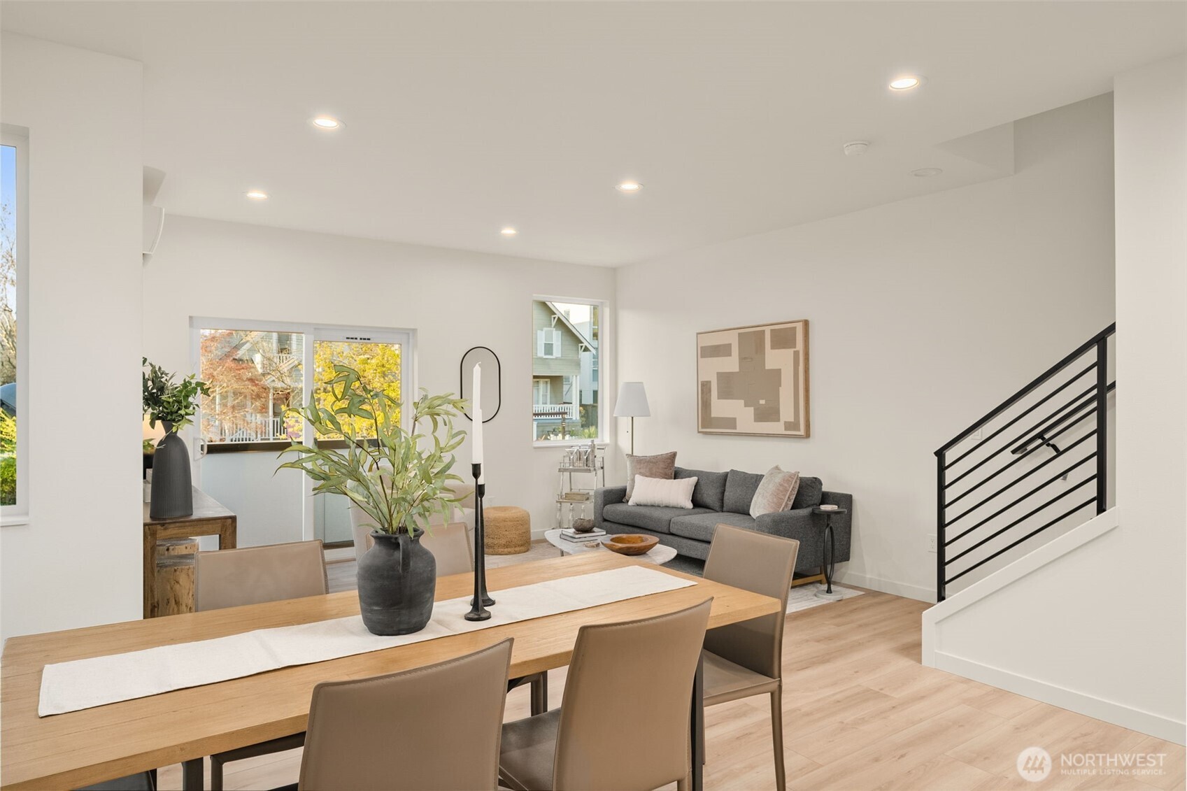 2647 B NW 63rd St , Seattle, WA 98107