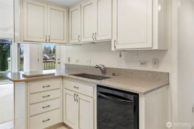 15719 SE 23rd Street #116, Vancouver, WA 98683 - Photo 11