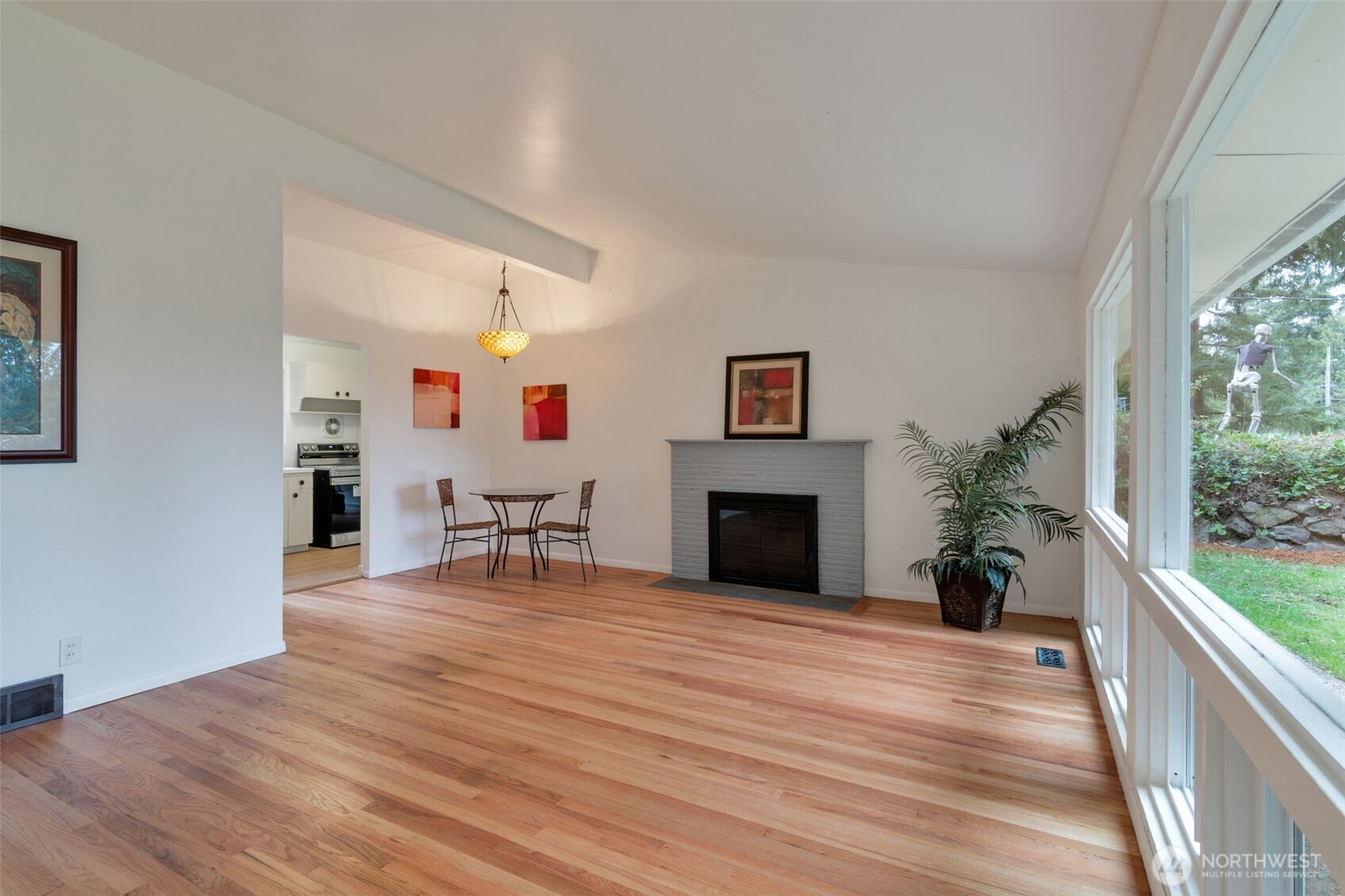 15269 Densmore Avenue N, Shoreline, WA 98133-6305
