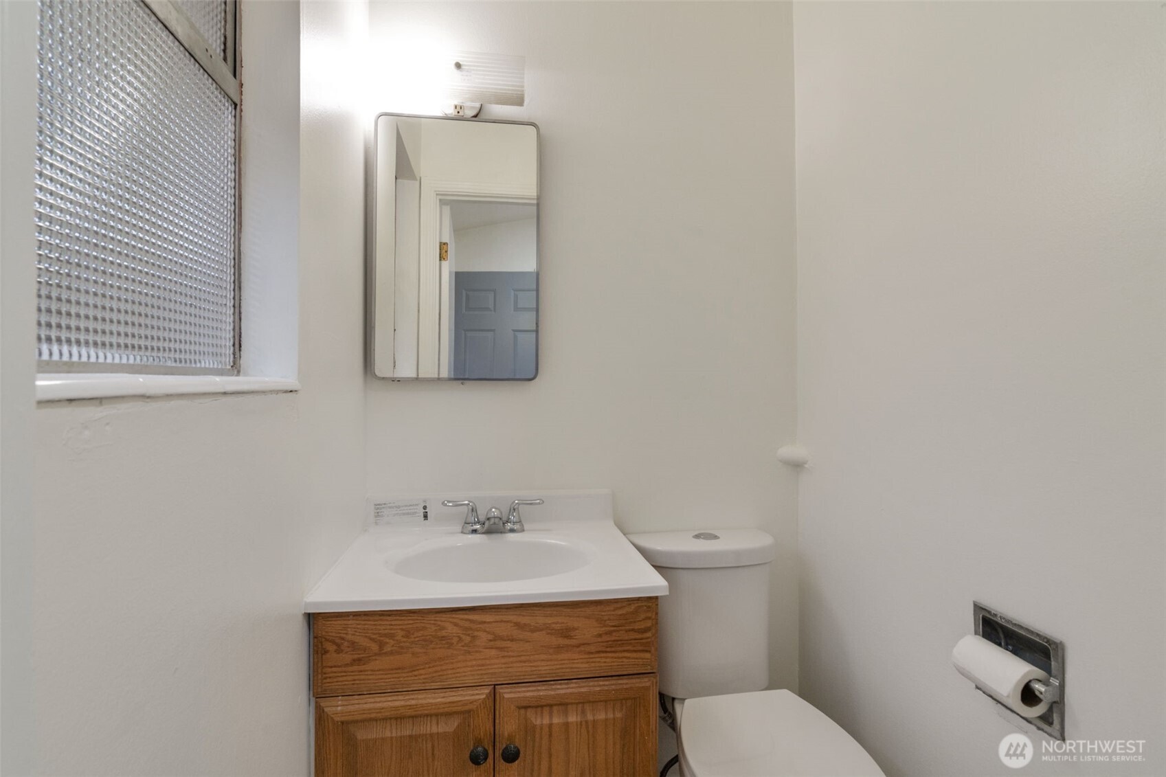 15269 Densmore Avenue N, Shoreline, WA 98133-6305