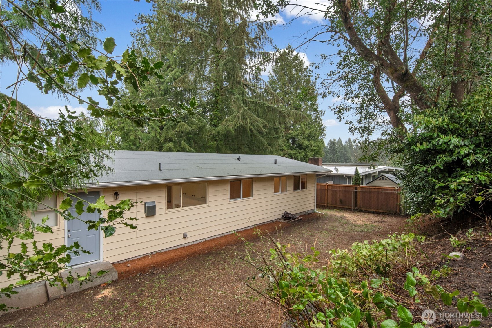 15269 Densmore Avenue N, Shoreline, WA 98133-6305