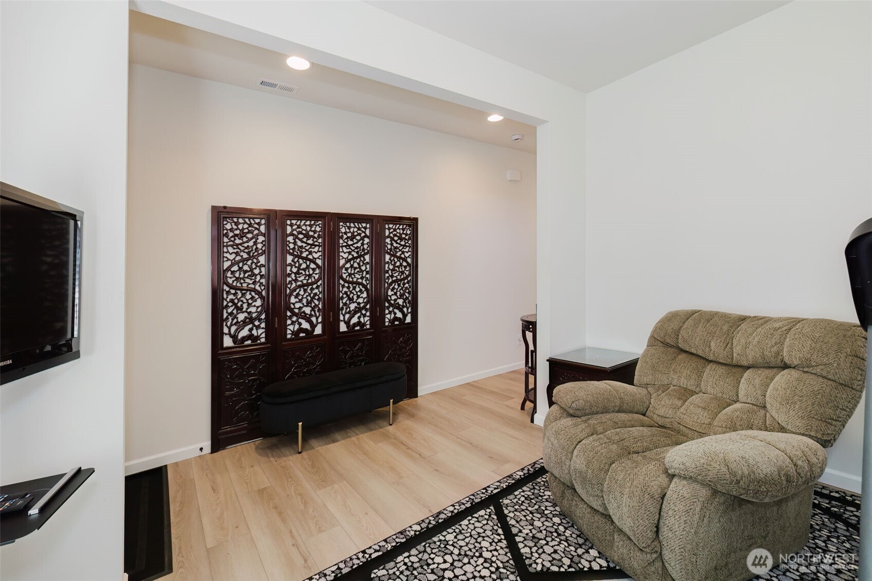 10377 Chimes Place NW, Bremerton, WA 98311