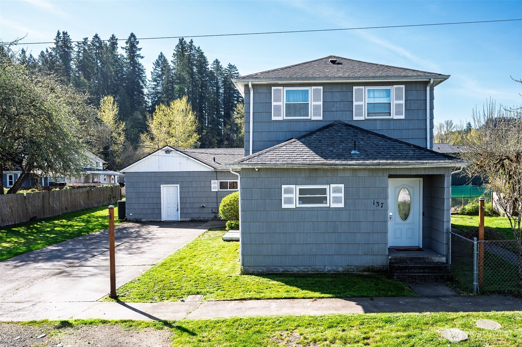 137 Aden Street SW, Castle Rock, WA 98611