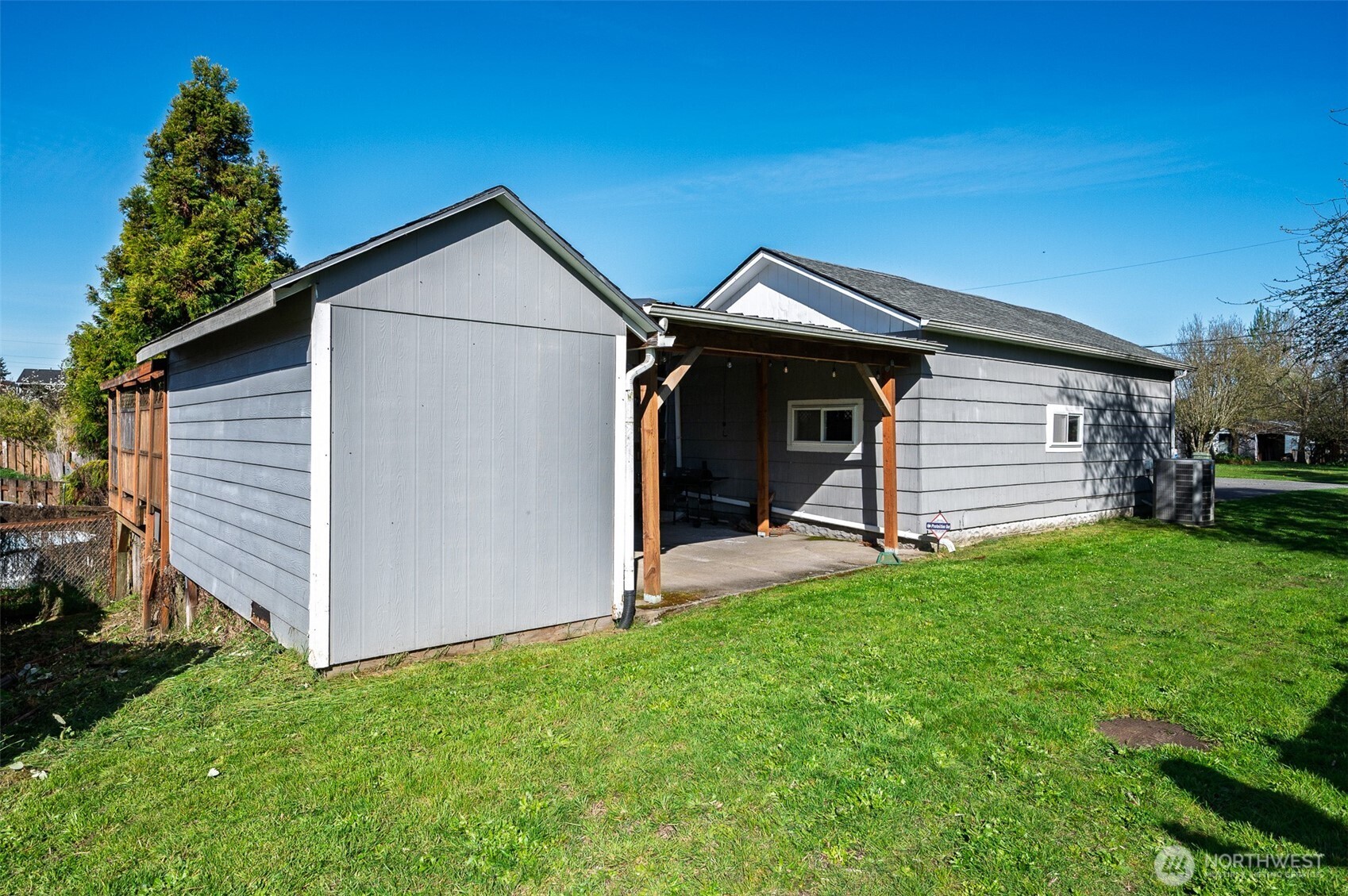 137 Aden Street SW, Castle Rock, WA 98611