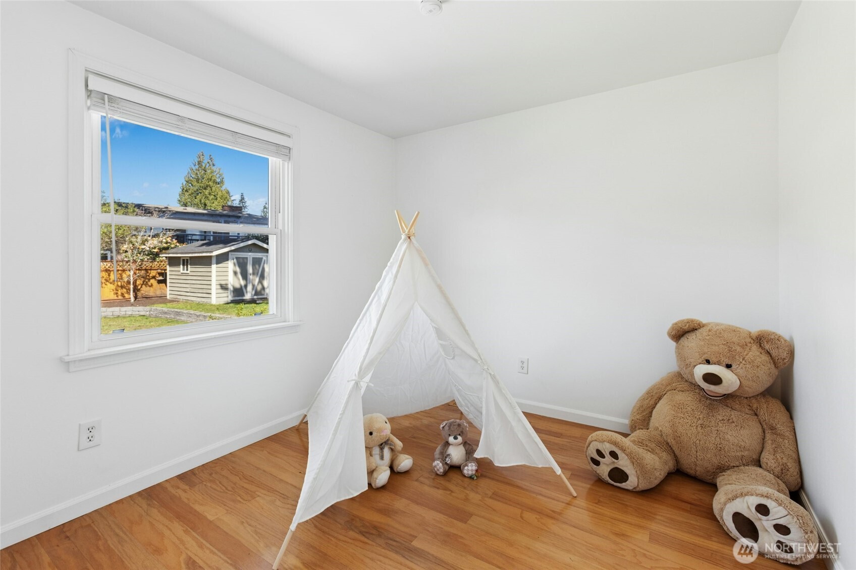 17154 NE 5th Street , Bellevue, WA 98008-4129