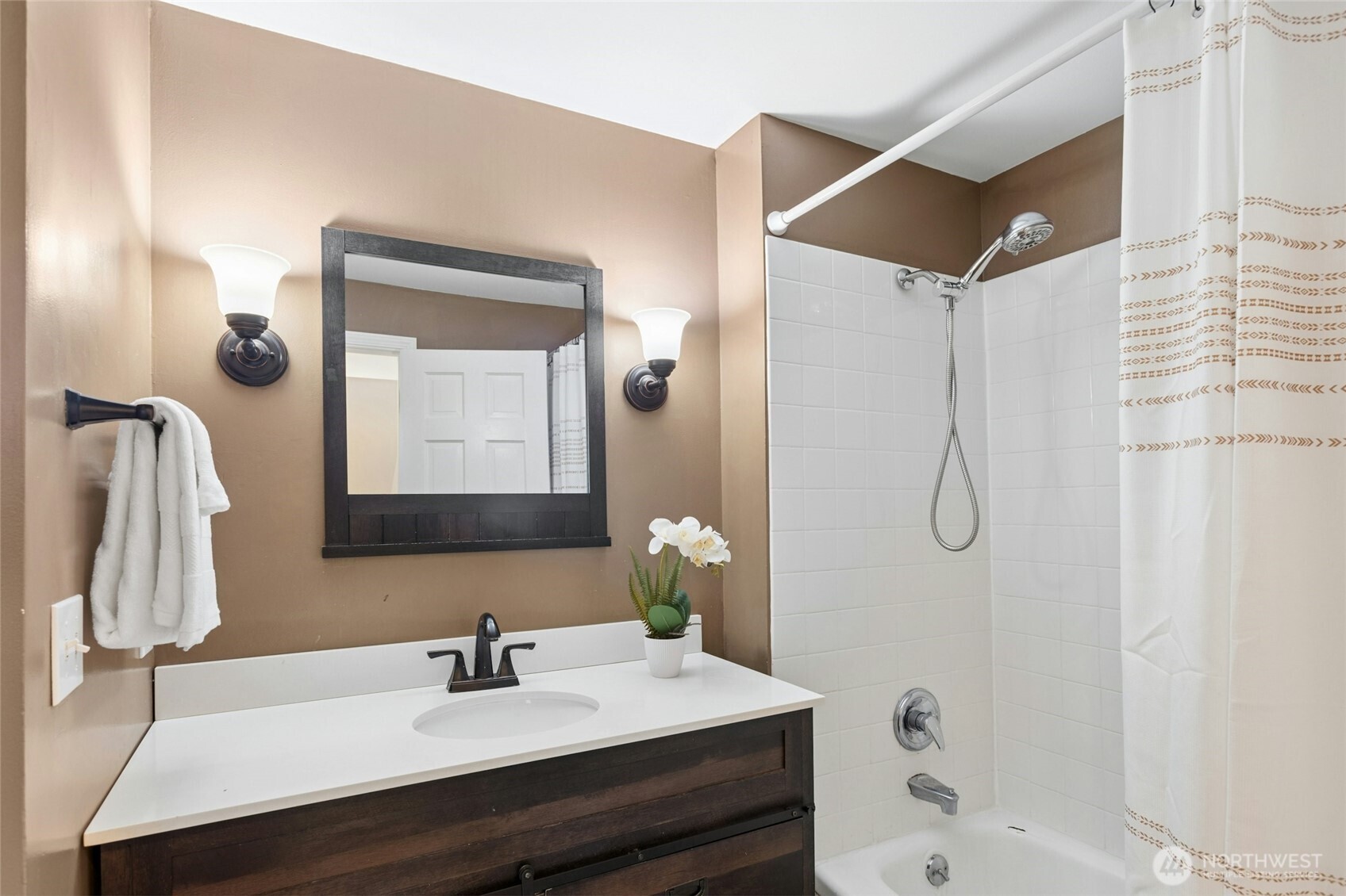 17154 NE 5th Street , Bellevue, WA 98008-4129