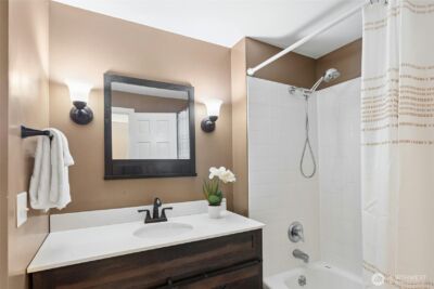 17154 NE 5th Street , Bellevue, WA 98008-4129 - Photo 27