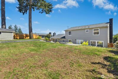 17154 NE 5th Street , Bellevue, WA 98008-4129 - Photo 33