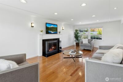 17154 NE 5th Street , Bellevue, WA 98008-4129 - Photo 4