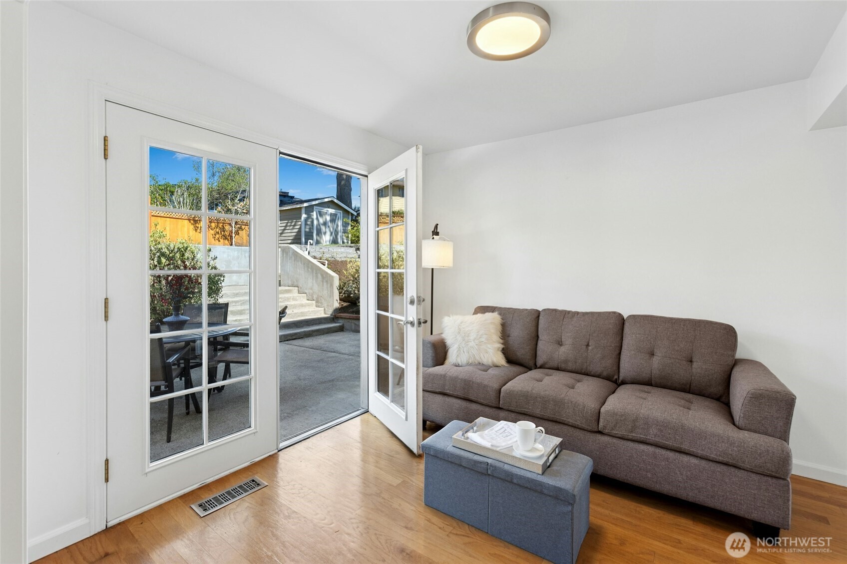 17154 NE 5th Street , Bellevue, WA 98008-4129