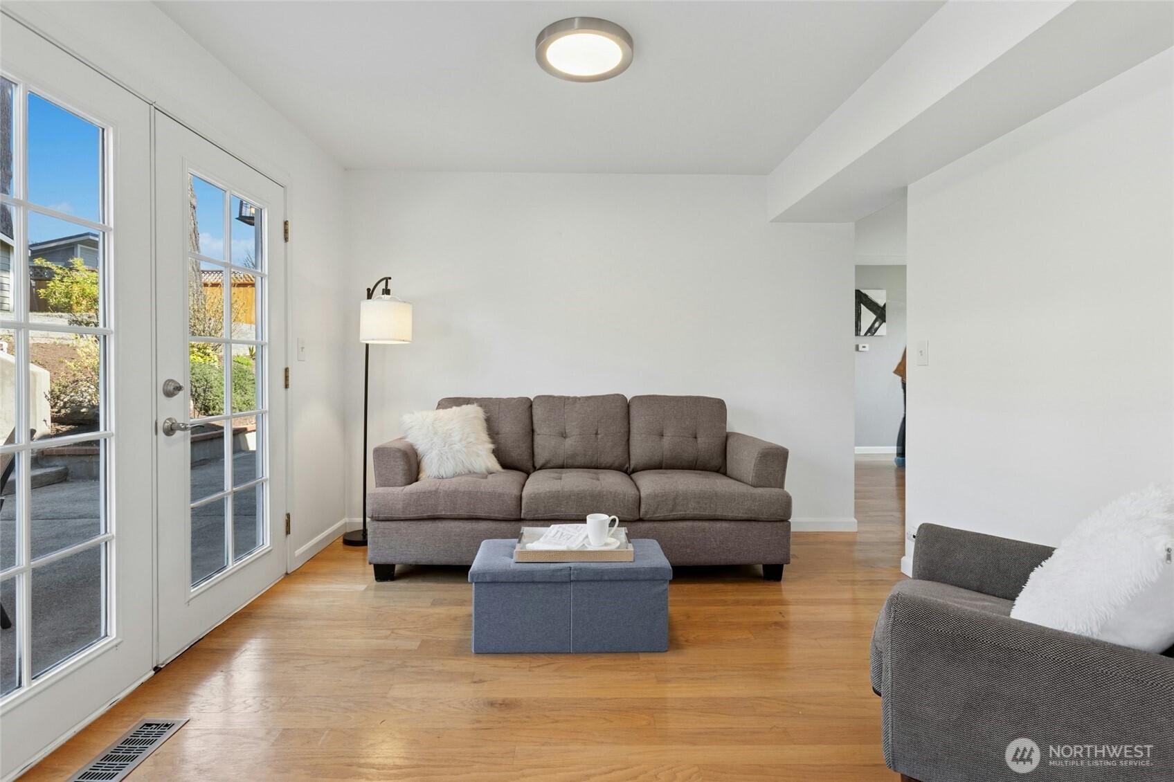 17154 NE 5th Street , Bellevue, WA 98008-4129