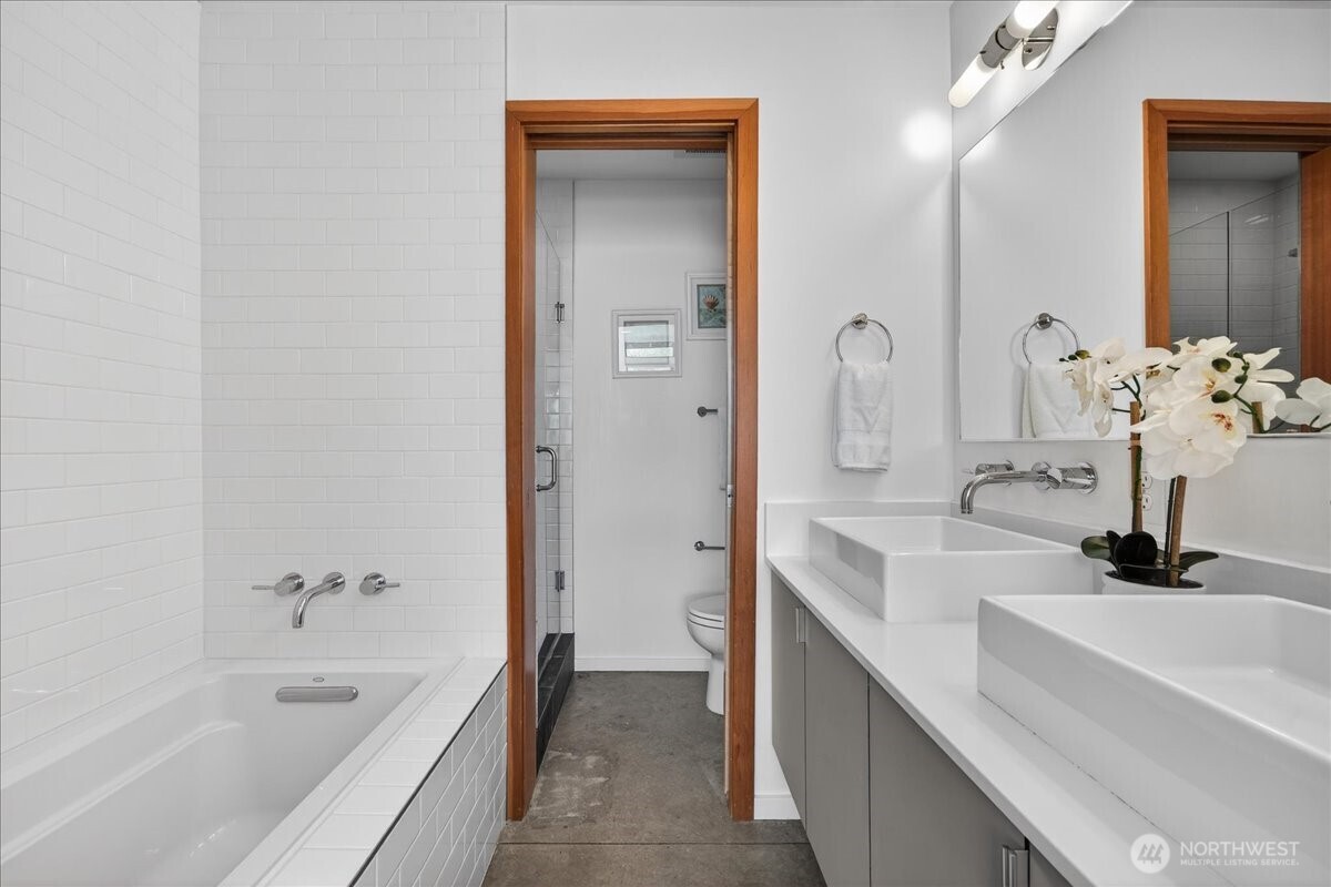 943 Martin Luther King Jr Way S #A, Seattle, WA 98144