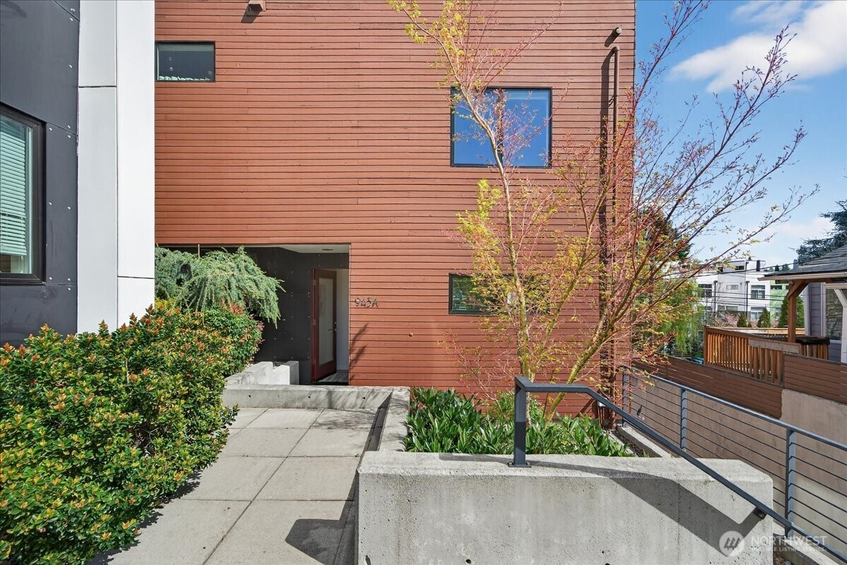 943 Martin Luther King Jr Way S #A, Seattle, WA 98144