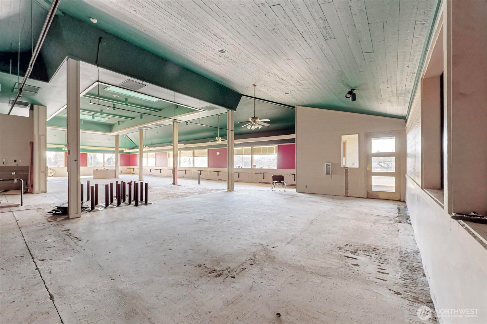 3558 Wheaton Way , Bremerton, WA 98310