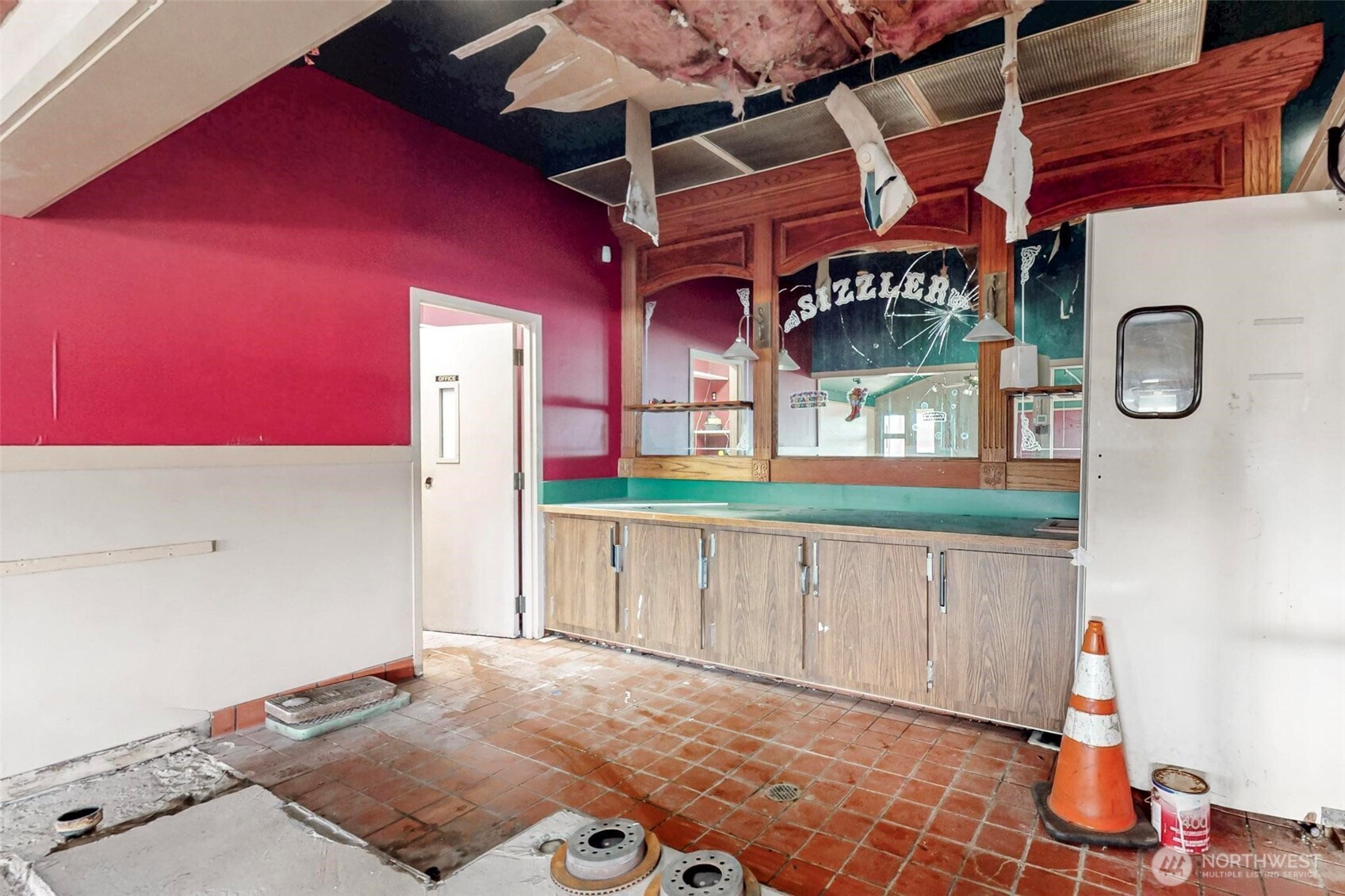 3558 Wheaton Way , Bremerton, WA 98310