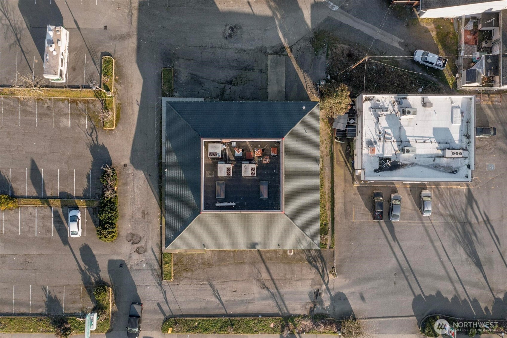 3558 Wheaton Way , Bremerton, WA 98310