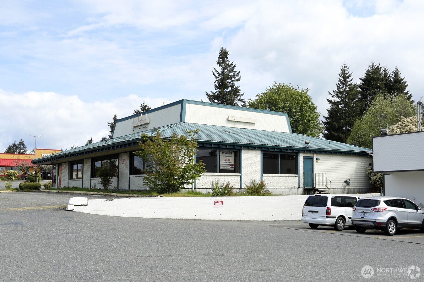 3558 Wheaton Way , Bremerton, WA 98310