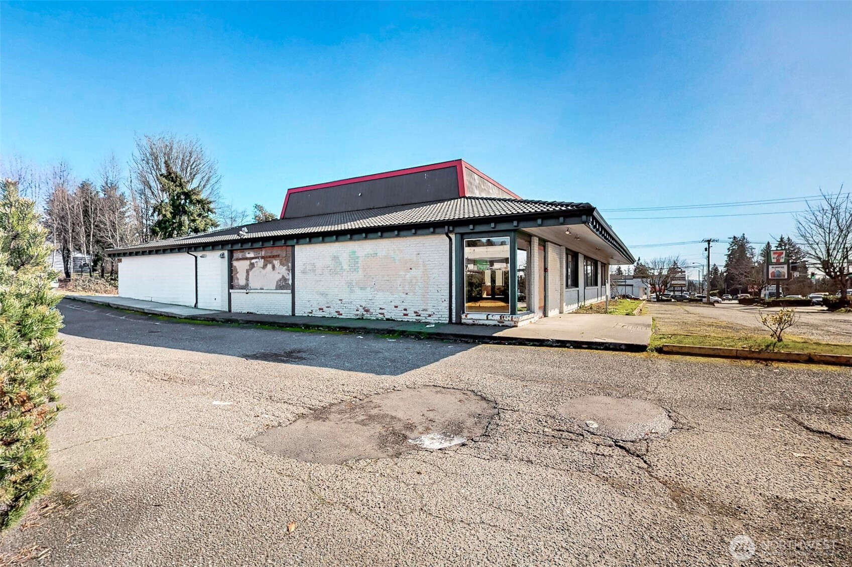 3558 Wheaton Way , Bremerton, WA 98310