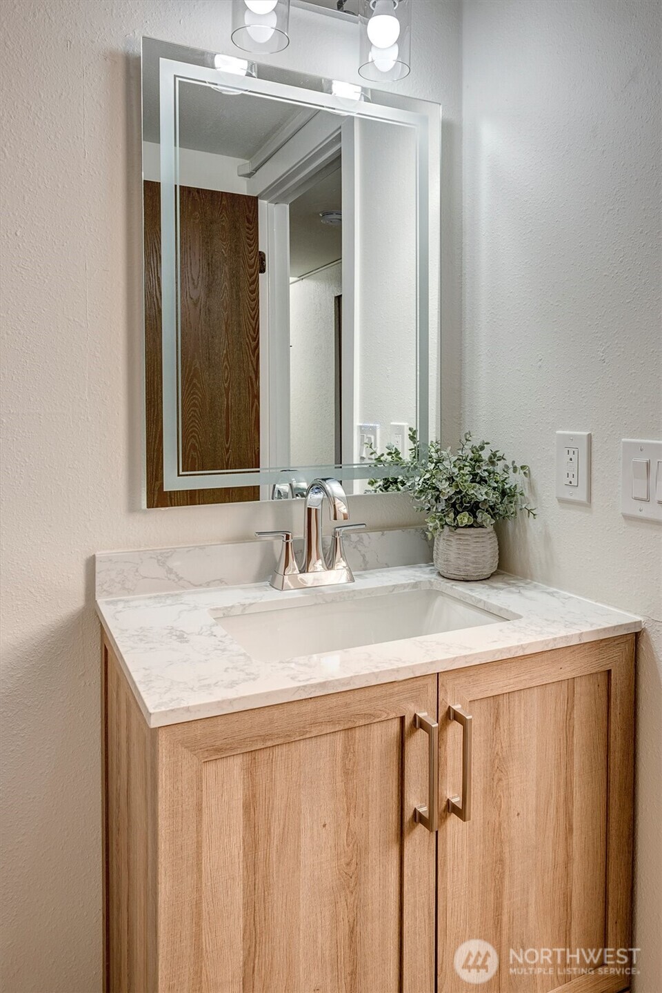 9517 NE 180th Street #B203, Bothell, WA 98011