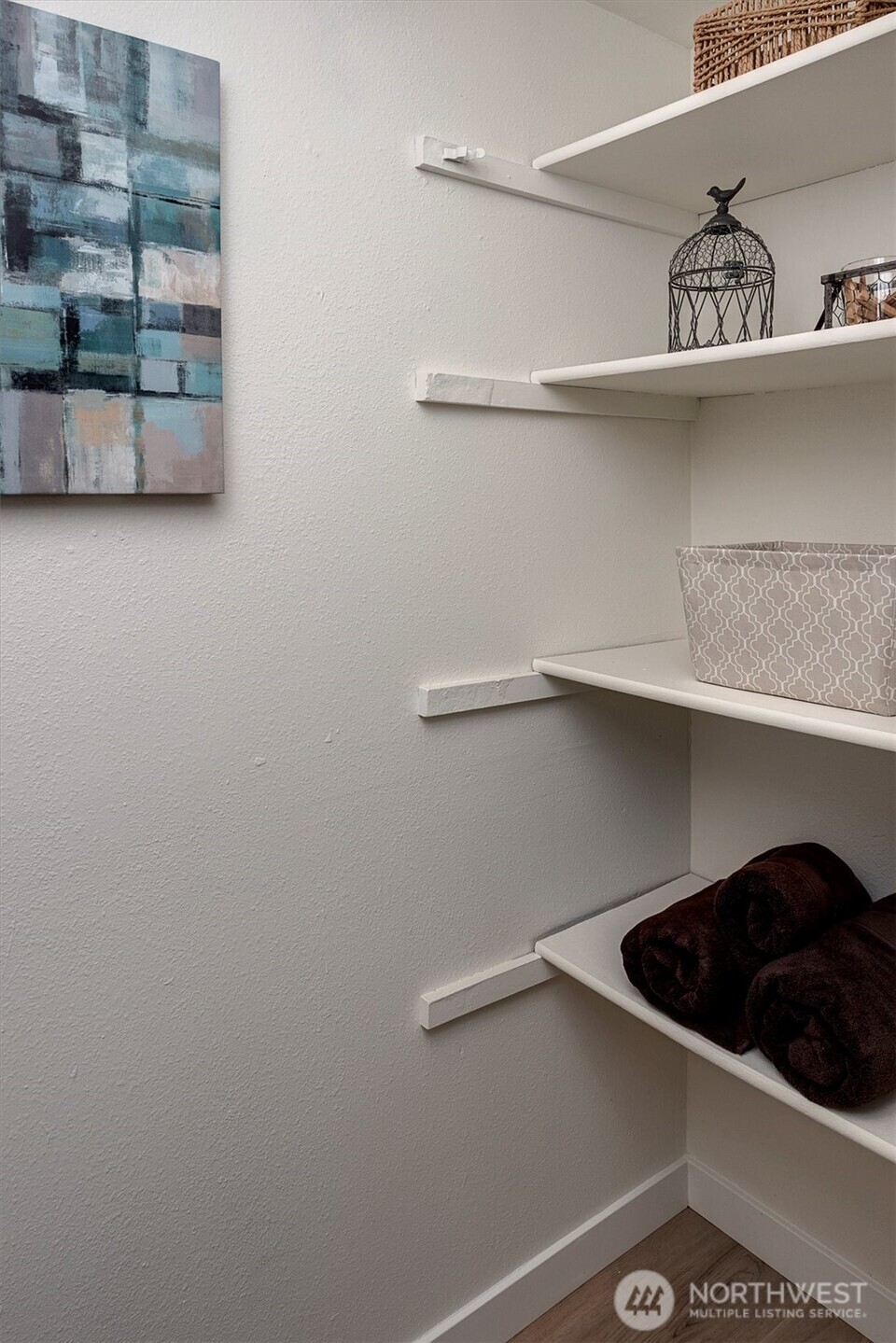 9517 NE 180th Street #B203, Bothell, WA 98011