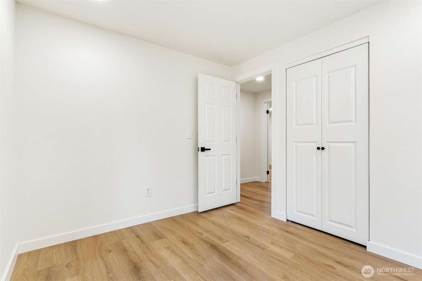 32910 30th Avenue SW, Federal Way, WA 98023