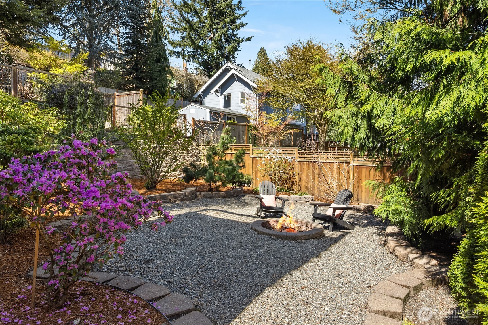 324 NE 54th Street , Seattle, WA 98105