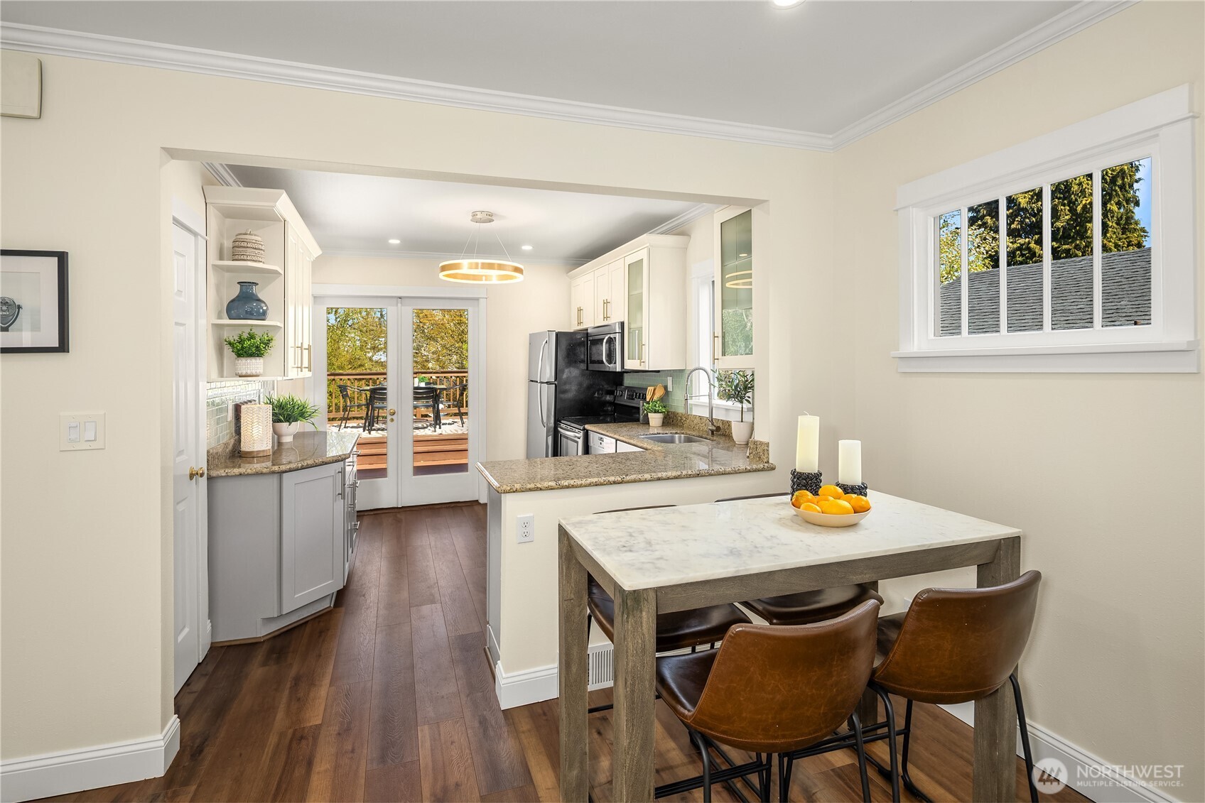 324 NE 54th Street , Seattle, WA 98105