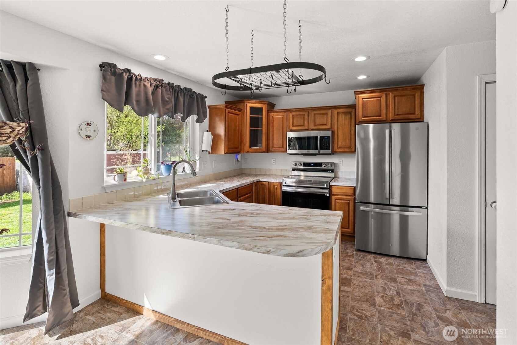 1231 SW Elzina Street , Chehalis, WA 98532