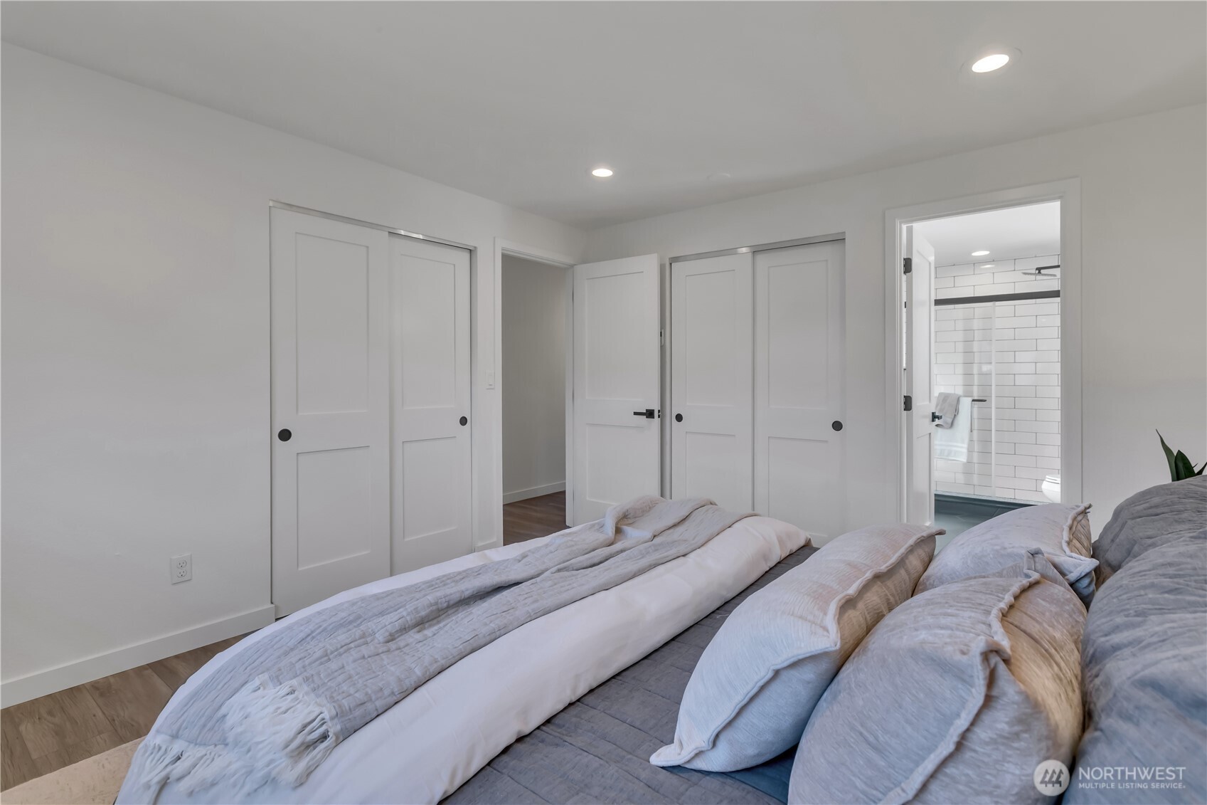 21720 SE 237th Street , Maple Valley, WA 98038