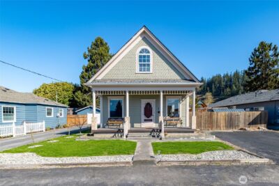 625 E Hazel Avenue , Burlington, WA 98233 - Photo 1