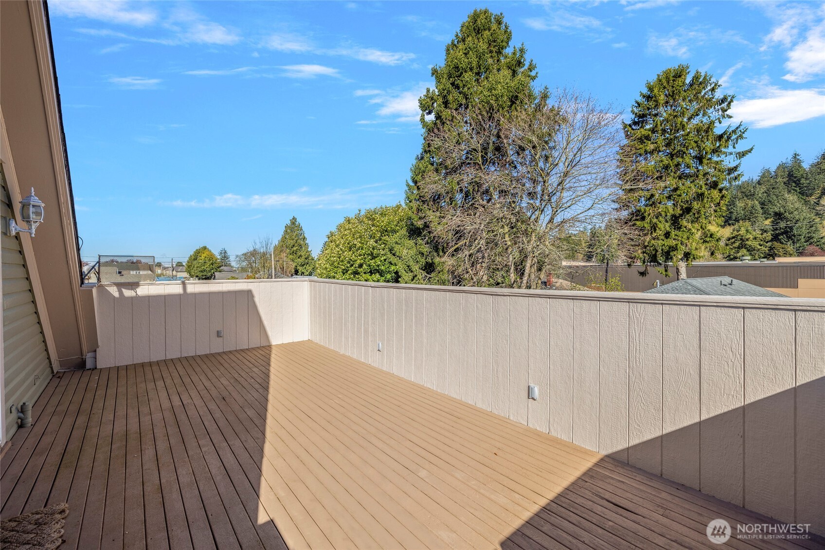 625 E Hazel Avenue , Burlington, WA 98233