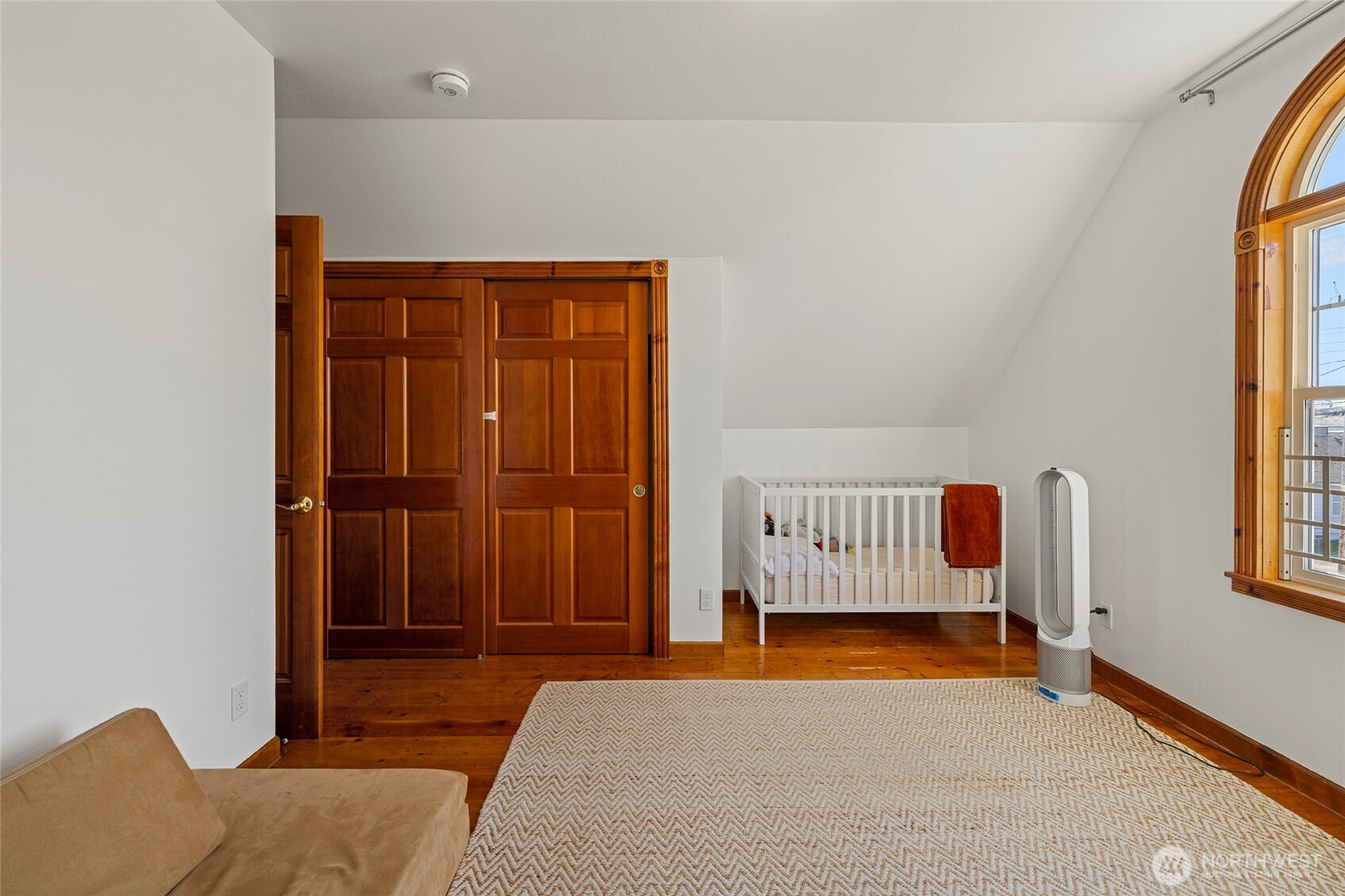 625 E Hazel Avenue , Burlington, WA 98233