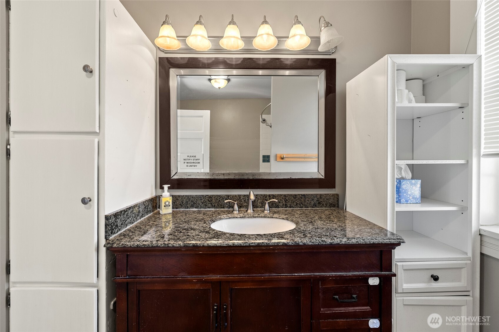 625 E Hazel Avenue , Burlington, WA 98233