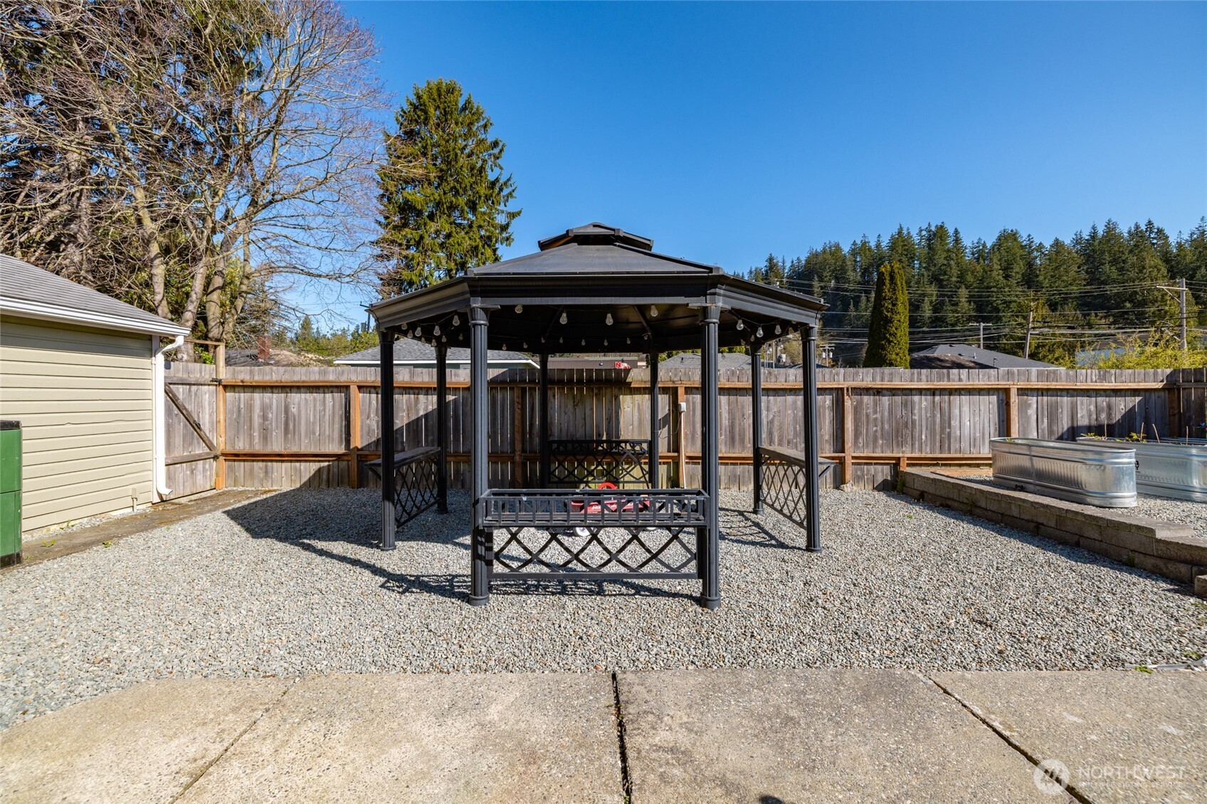 625 E Hazel Avenue , Burlington, WA 98233
