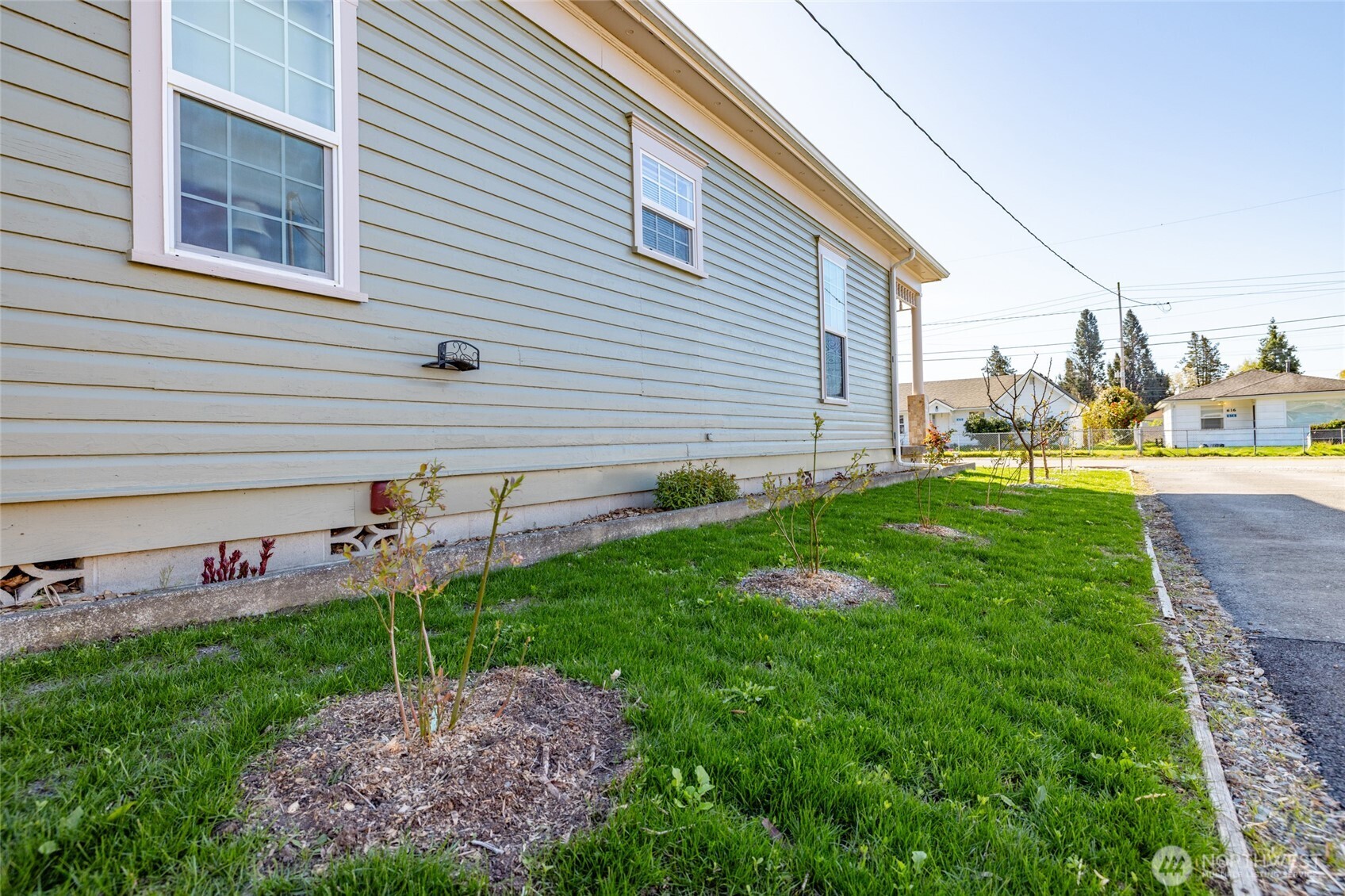 625 E Hazel Avenue , Burlington, WA 98233
