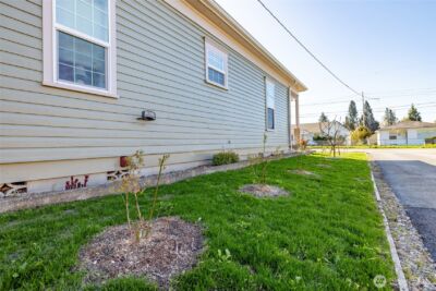 625 E Hazel Avenue , Burlington, WA 98233 - Photo 35
