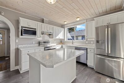 625 E Hazel Avenue , Burlington, WA 98233 - Photo 7